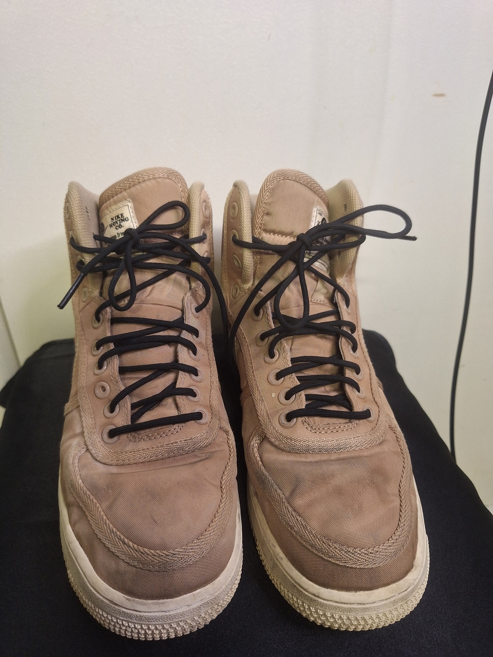 Nike Lace Up Tan High-Top Sneakers Size 7.5